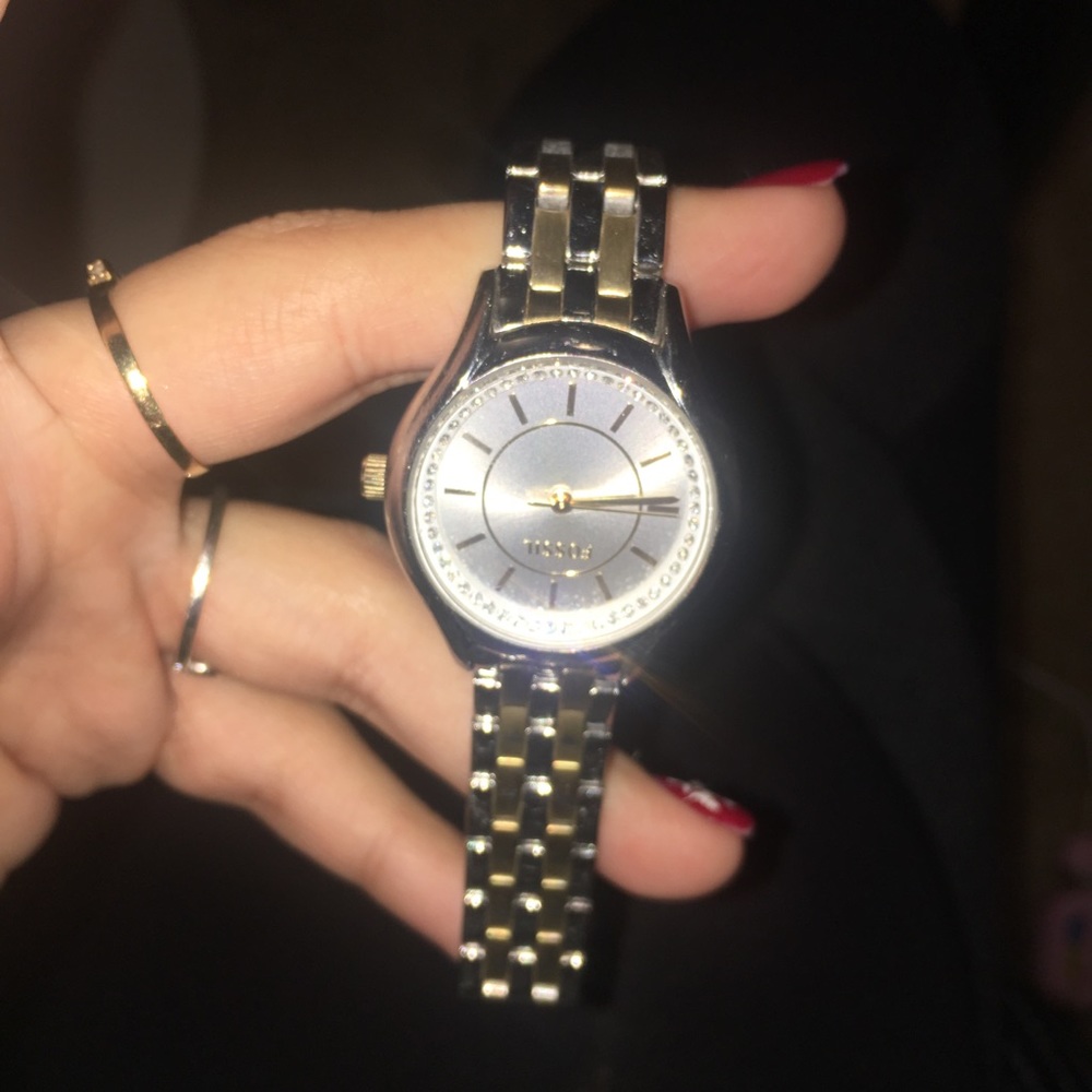 SILVER FOSSIL WATCH - Picture 3 of 5